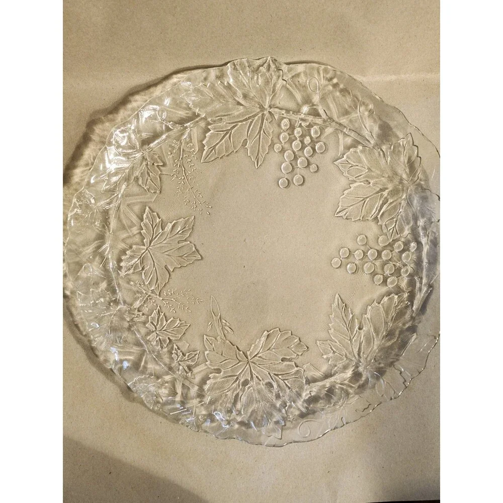Mallory Cristal D'Arques Durand Dinner Plate Grape & Leaves Design 10 1/2 inch